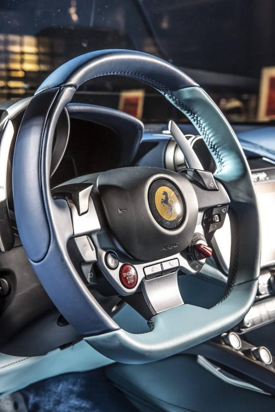 Детали интерьера Ferrari GTC4Lusso AZZURA by Garage Italia Customs 2018 года  (фото 7 из 12)